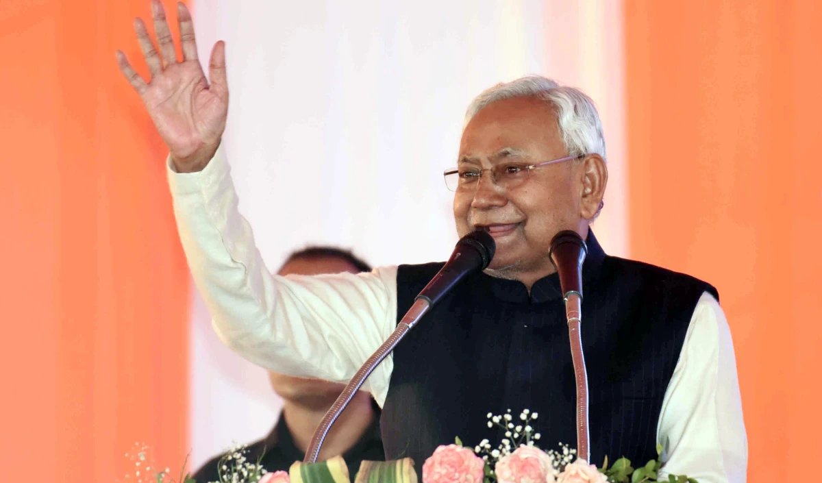 Nitish Kumar ने फिर बोला लालू पर बड़ा हमला, अपने हटा तो पत्नी को बनाया, 9 गो बच्चा पैदा कर लिया…