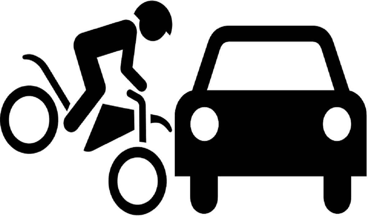 Pune में तेज रफ्तार कार की टक्कर से मोटरसाइकिल सवार की मौत