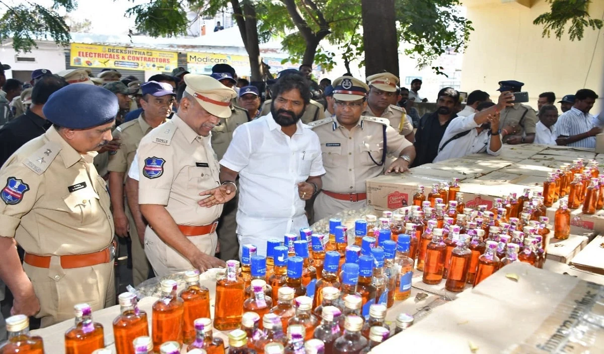 Tamil Nadu : जहरीली शराब त्रासदी को लेकर विरोध प्रदर्शन पर भाजपा नेताओं को हिरासत में लिया गया