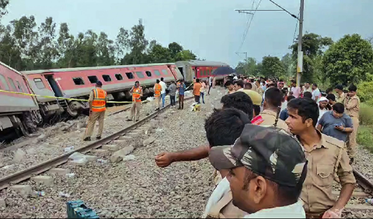 Dibrugarh Train Accident: एक्सीडेंट से पहले सुनी धमाके की आवाज, लोको पायलट का हैरान करने वाला दावा