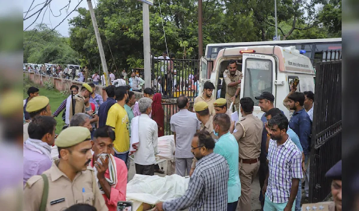 हाथरस सत्संग पैनल के सदस्य का दावा, दुर्घटना से एक दिन पहले ही पुलिस को कर दिया गया था अलर्ट