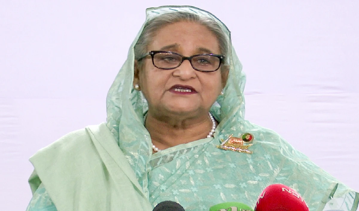 Sheikh Hasina Profile: 49 साल पहले पूरे परिवार की हुई थी हत्या, तब इंदिरा गांधी ने कैसे बचाई शेख हसीना की जान