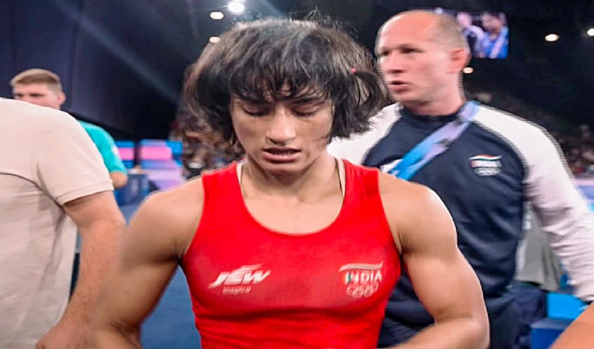 Vinesh Phogat disqualification plea: फिर टला विनेश फोगाट मामले पर फैसला, अब शुक्रवार को निर्णय आने की संभावना