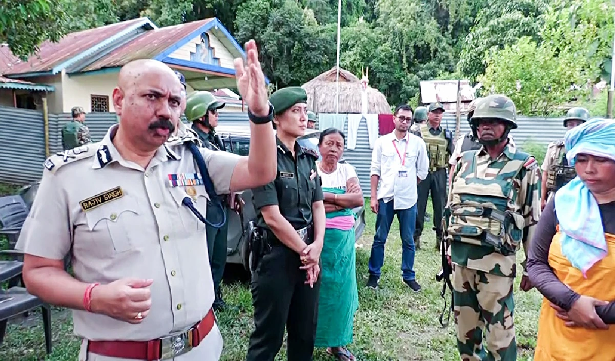 Manipur में पुलिस और आर्मी का जॉइंट ऑपरेशन, हथियारों का जखीरा जब्त