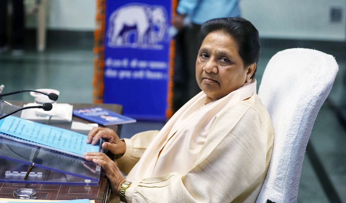 Mayawati ने अरविंद केजरीवाल के इस्तीफे पर कहा, यह सिर्फ राजनीतिक पैंतरेबाजी है