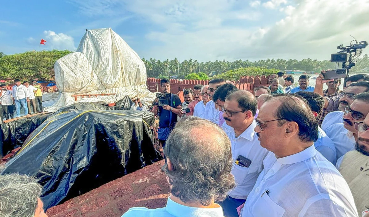 Shivaji की प्रतिमा गिरने का मामला: ठेकेदार जयदीप आप्टे के खिलाफ लुकआउट नोटिस जारी