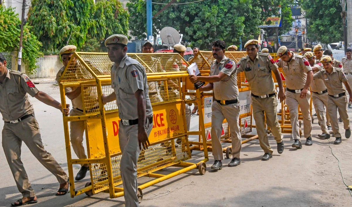 दिल्ली पुलिस ने कई आपराधिक मामलों में वांछित शार्पशूटर को किया गिरफ्तार