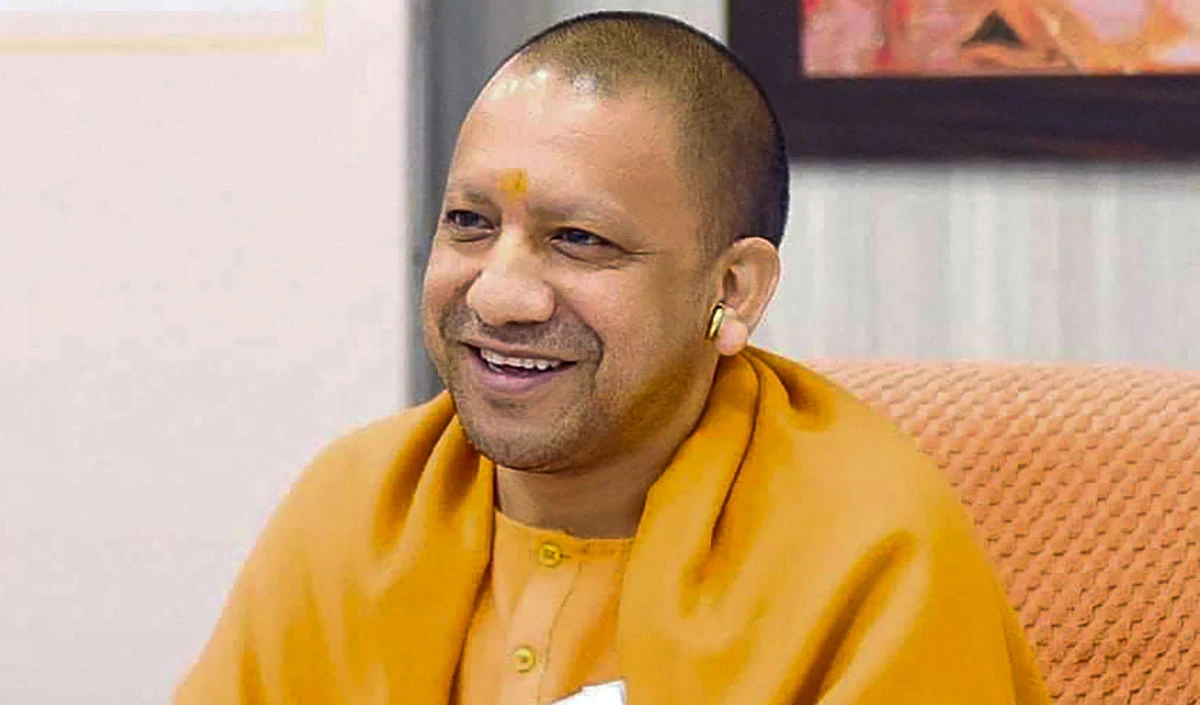 मुख्यमंत्री Yogi ने अधिकारियों को दी चेतावनी:जनता की मदद में लापरवाही पर होगी कार्रवाई