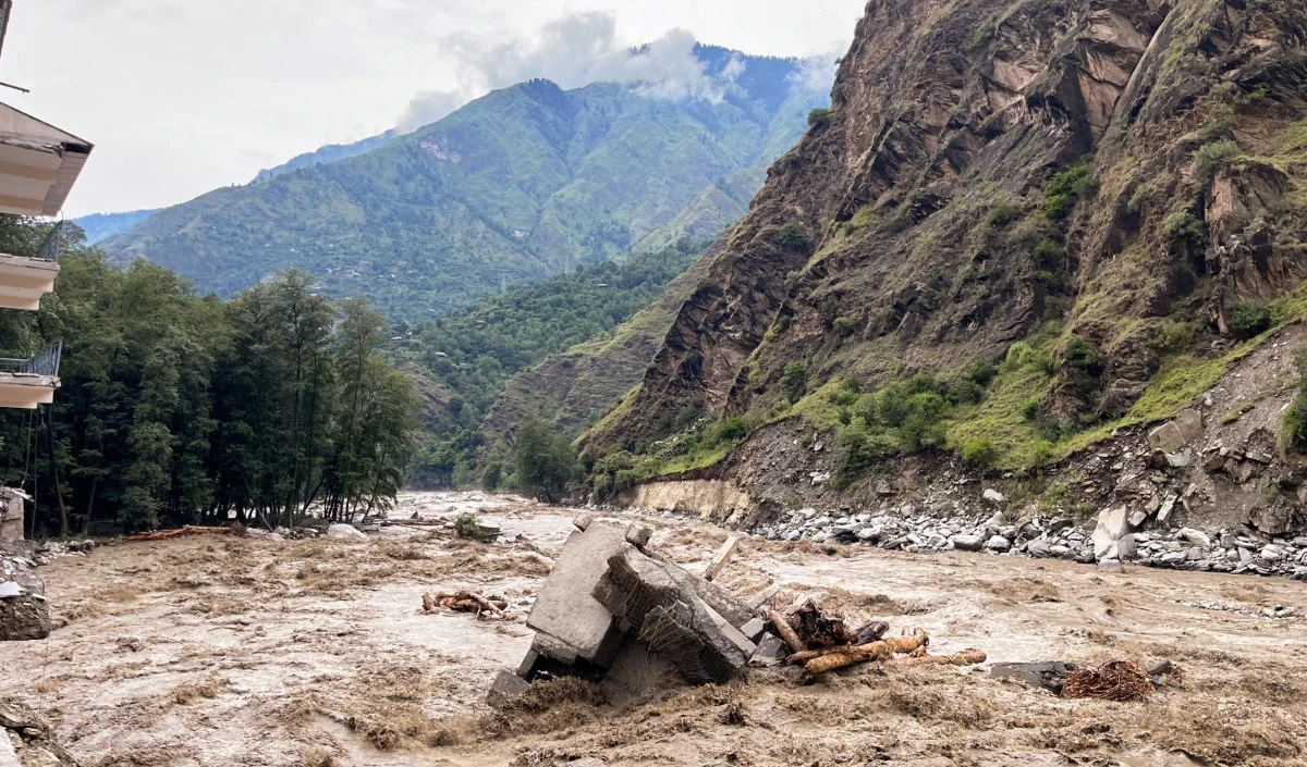 स्पेन में अचानक आयी बाढ़ से 95 लोगों की मौत