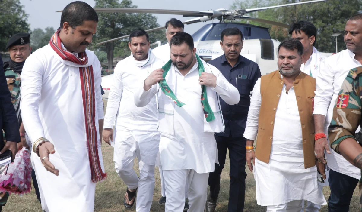 Jharkhand के बेरमो में कांग्रेस उम्मीदवार के लिए Tejashwi Yadav ने की चुनावी रैली, भाजपा पर लगाए आरोप