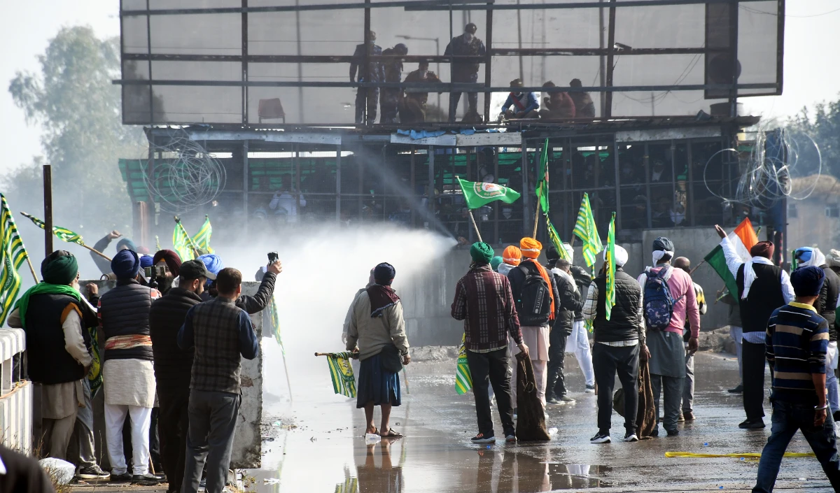 Farmers Protest | अंबाला में किसानों ने निकाला ट्रैक्टर मार्च, हरियाणा में मोबाइल इंटरनेट और SMS सेवाएं निलंबित कीं