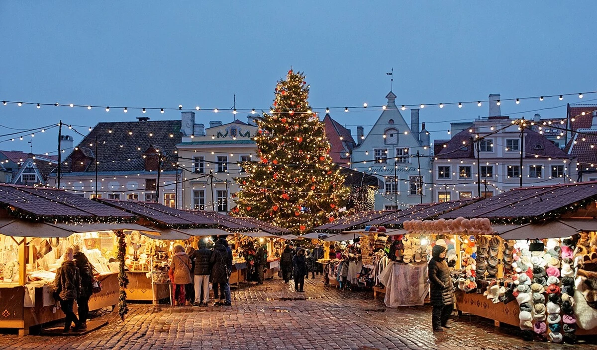 Christmas Market In Delhi: ये है दिल्ली की सबसे फेमस क्रिसमस मार्केट, आप भी खरीदें देसी-विदेशी हर तरह सामान