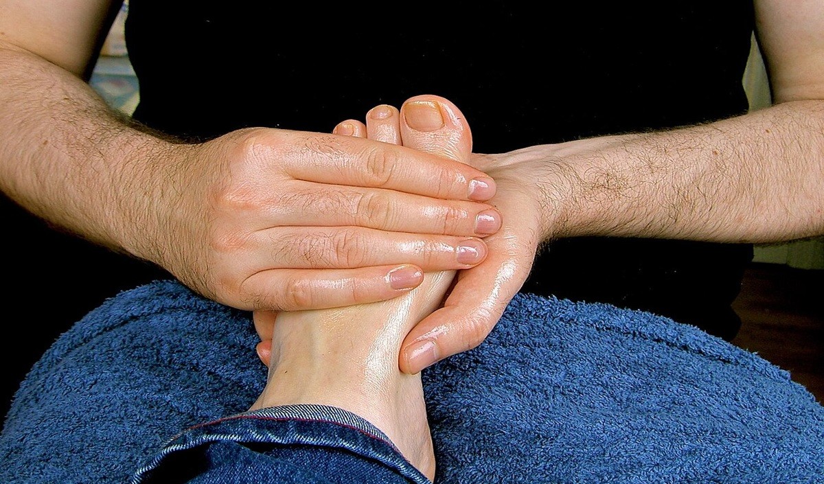 Chilblains Treatment: ठंड की वजह से नीली पड़ जाती हैं उंगलियां तो अपनाएं ये उपाय, जल्द मिलेगी राहत