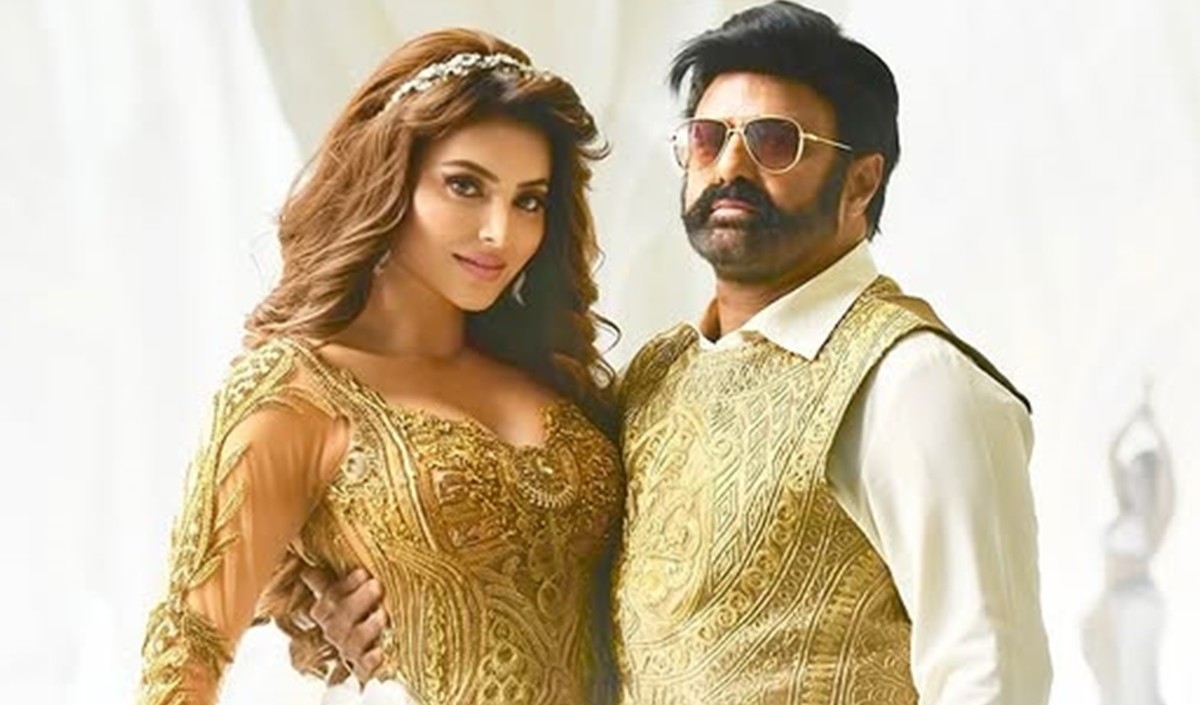 Urvashi Rautela ने Nandamuri Balakrishna के साथ विवादास्पद डांस को ‘एक सम्मान’ और ‘कला’ बताया