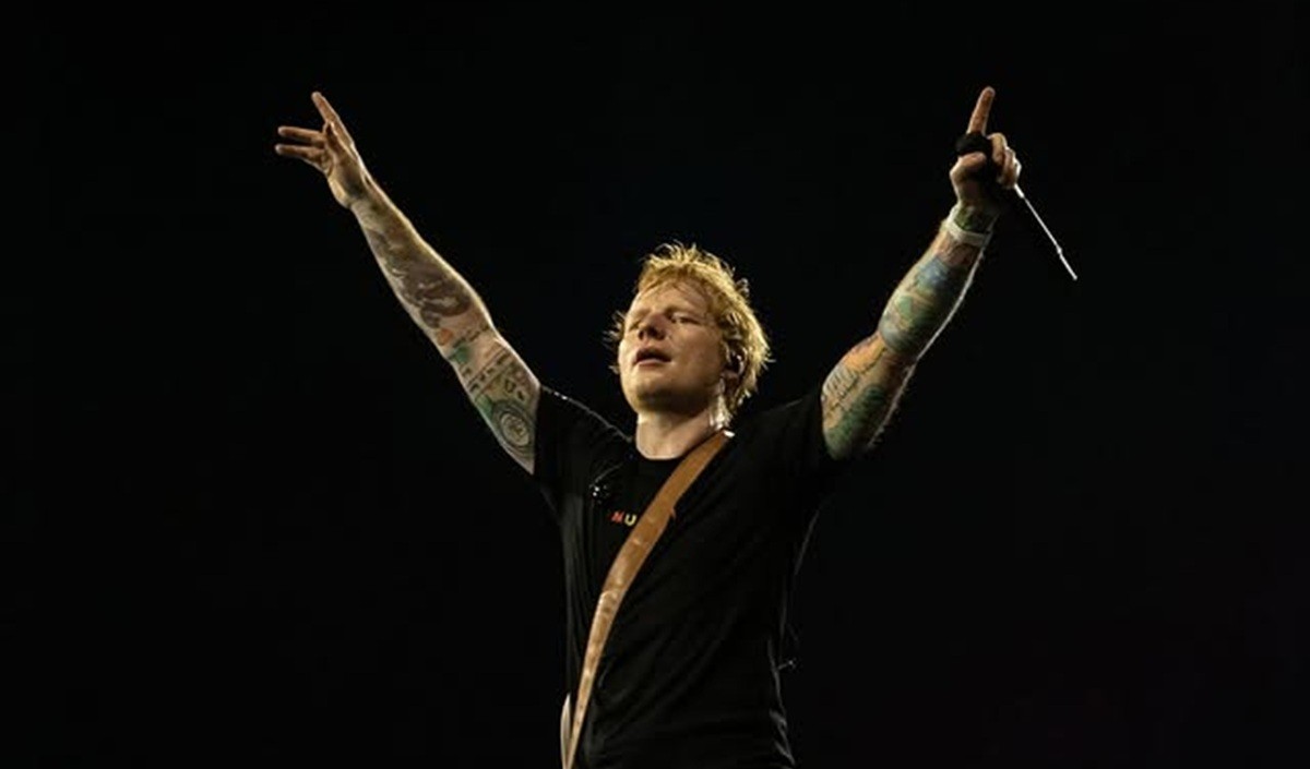 Ed Sheeran ने सुरक्षा को दरकिनार कर Arijit Singh के साथ स्कूटर की सवारी का लुत्फ उठाया, वीडियो वायरल