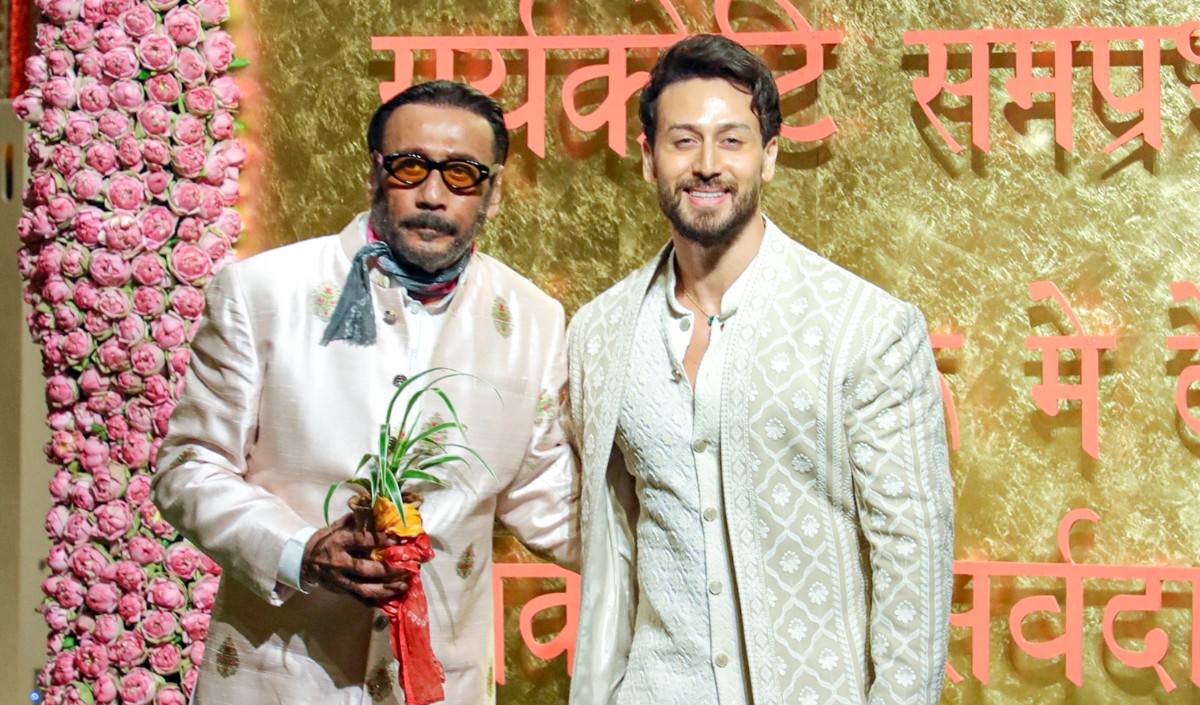 Jackie Shroff Birthday : दर्द भरी रही है जग्गू दादा से जैकी बनने की कहानी, गरीबी के दिनों में दीवारों पर पोस्टर चिपकाकर करते थे गुजारा