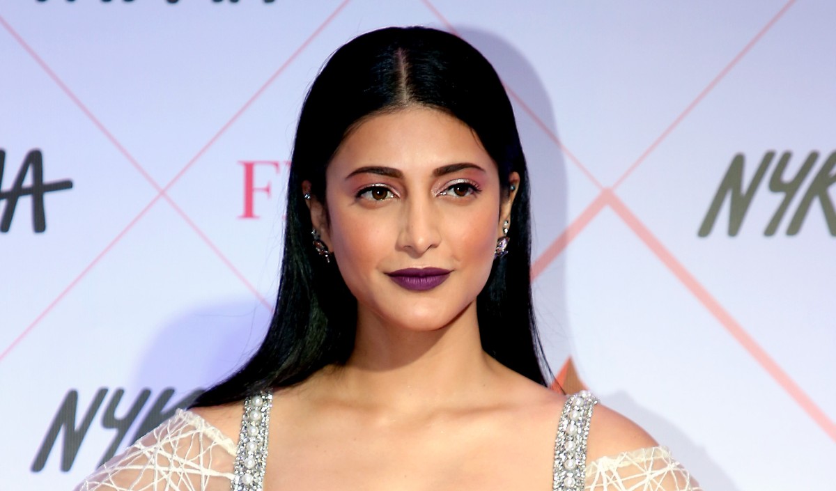 Bollywood Wrap Up | सुपरस्टार की बेटी Shruti Haasan का ट्रांसफॉर्मेशन देख आंखों पर नहीं होगा यकीन