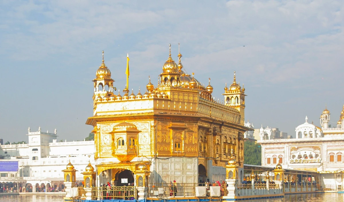 Golden Temple में भयंकर हमला..वीडियो आया सामने