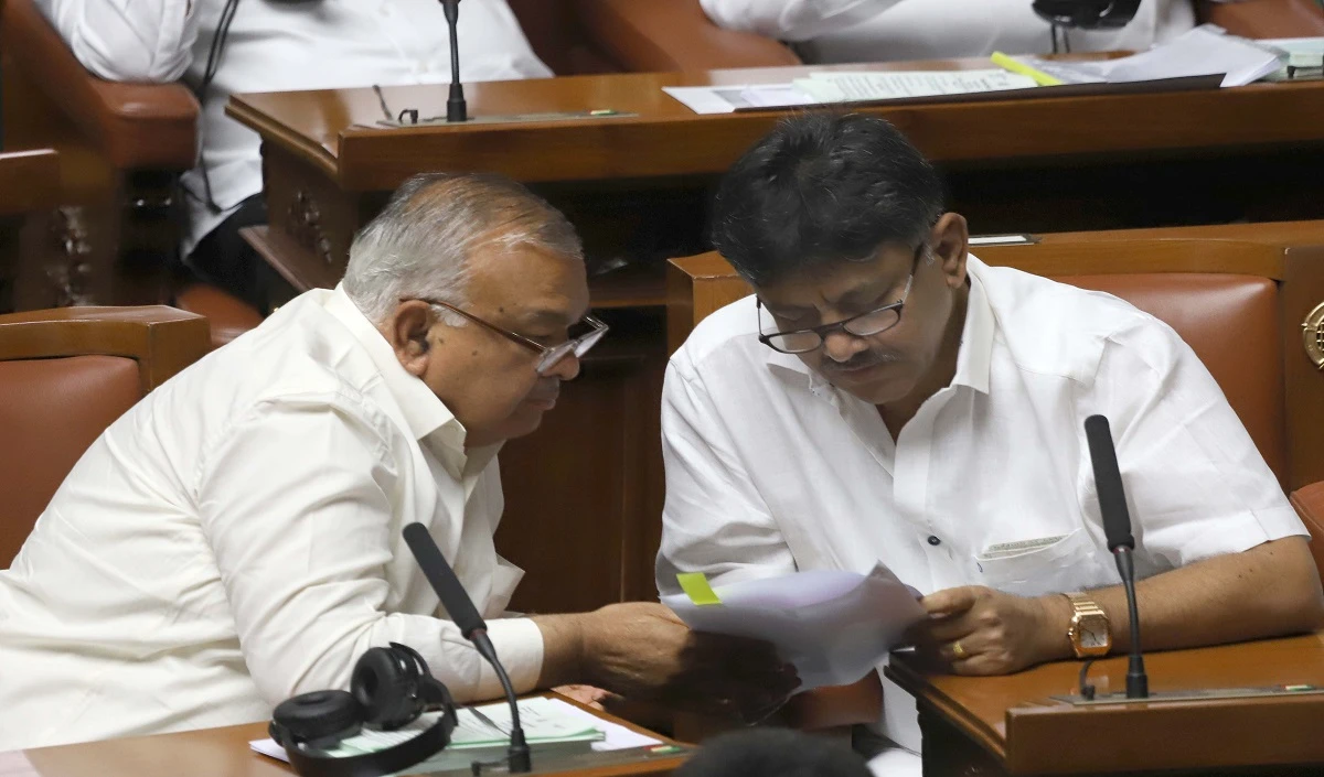 कर्नाटक में CET परीक्षा में ‘जनेऊ’ उतारने का मामला गरमाया, कर्नाटक के मंत्री ने ड्रेस कोड संशोधित करने की कर दी मांग