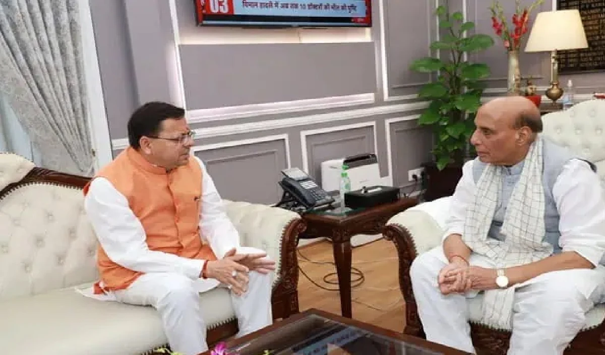 रक्षा मंत्री राजनाथ सिंह से मिले CM धामी, राज्य के विकास से जुड़े महत्वपूर्ण विषयों पर की चर्चा