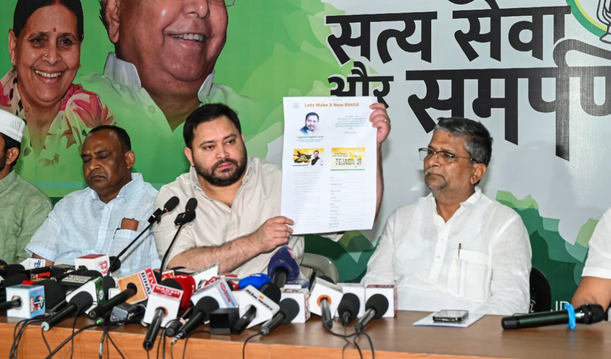‘मुख्यमंत्री बेहोशी की हालत में, लोग बदलाव चाहते हैं’, तेजस्वी का CM नीतीश पर तीखा हमला