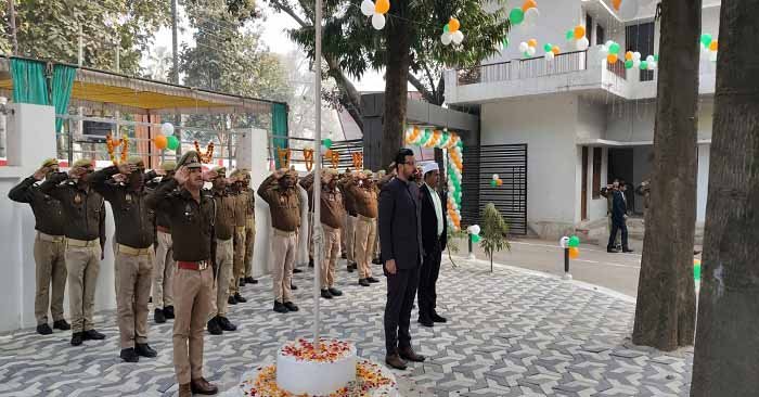 Ballia-हर्षाल्लास से मनाया गया गणतंत्र दिवस, स्कूलों में सांस्कृतिक कार्यक्रम और प्रभात फेरी का आयोजन