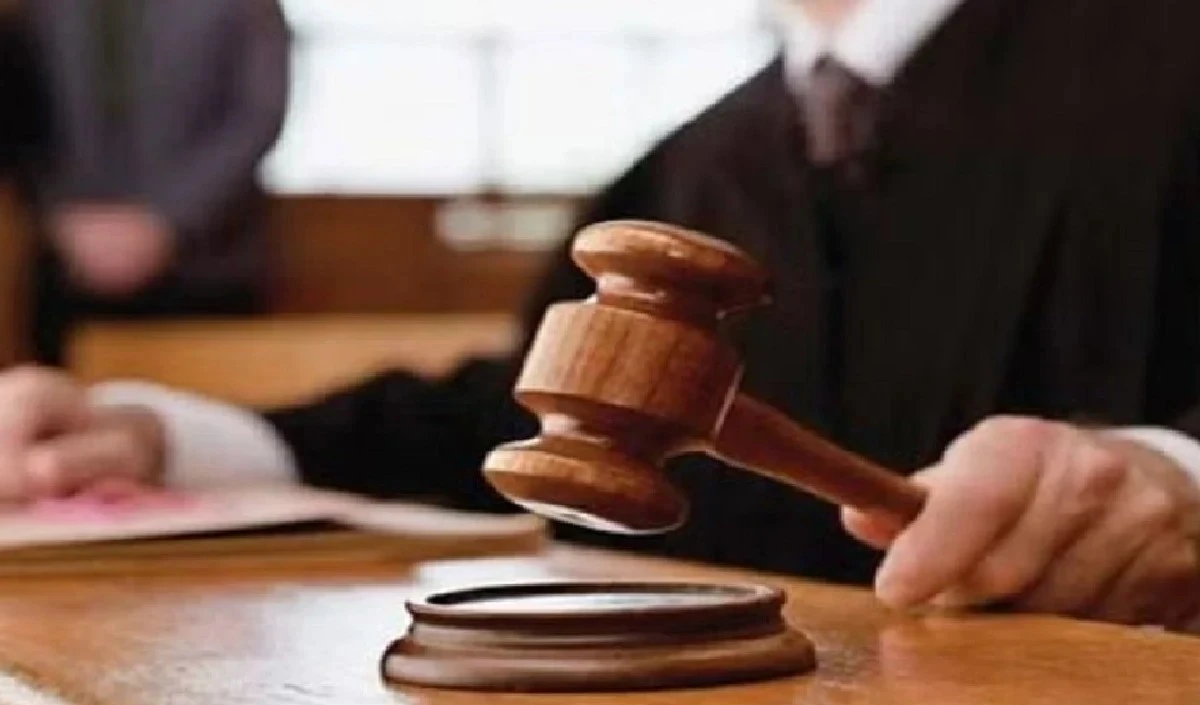 Delhi की अदालत ने पुलिसकर्मी पर गोली चलाने के प्रयास से जुड़े मामले में एक व्यक्ति को बरी किया