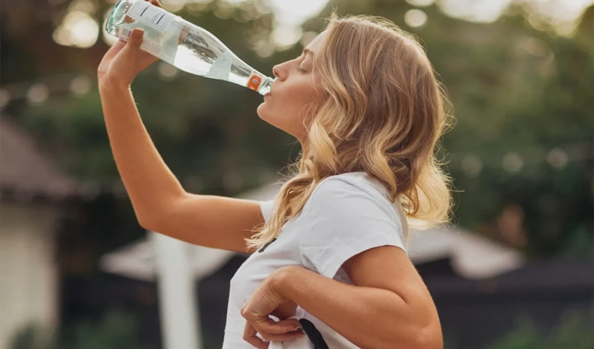 Health Tips: Plastic Bottles बनी Slow Poison, खून में घुसकर DNA और Immunity को कर रहा तबाह