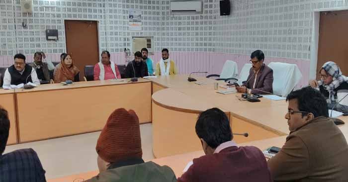 Ballia-नगर पंचायतों में होंगे यह काम, 15वें वित्त आयोग के कार्यों की समीक्षा में कई प्रस्तावों को मंजूरी