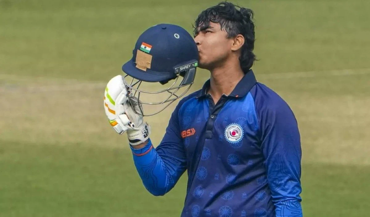 14 साल के Vaibhav Suryavanshi का वर्ल्ड रिकॉर्ड, फिर क्यों दूर है Team India? जानें ICC का नियम
