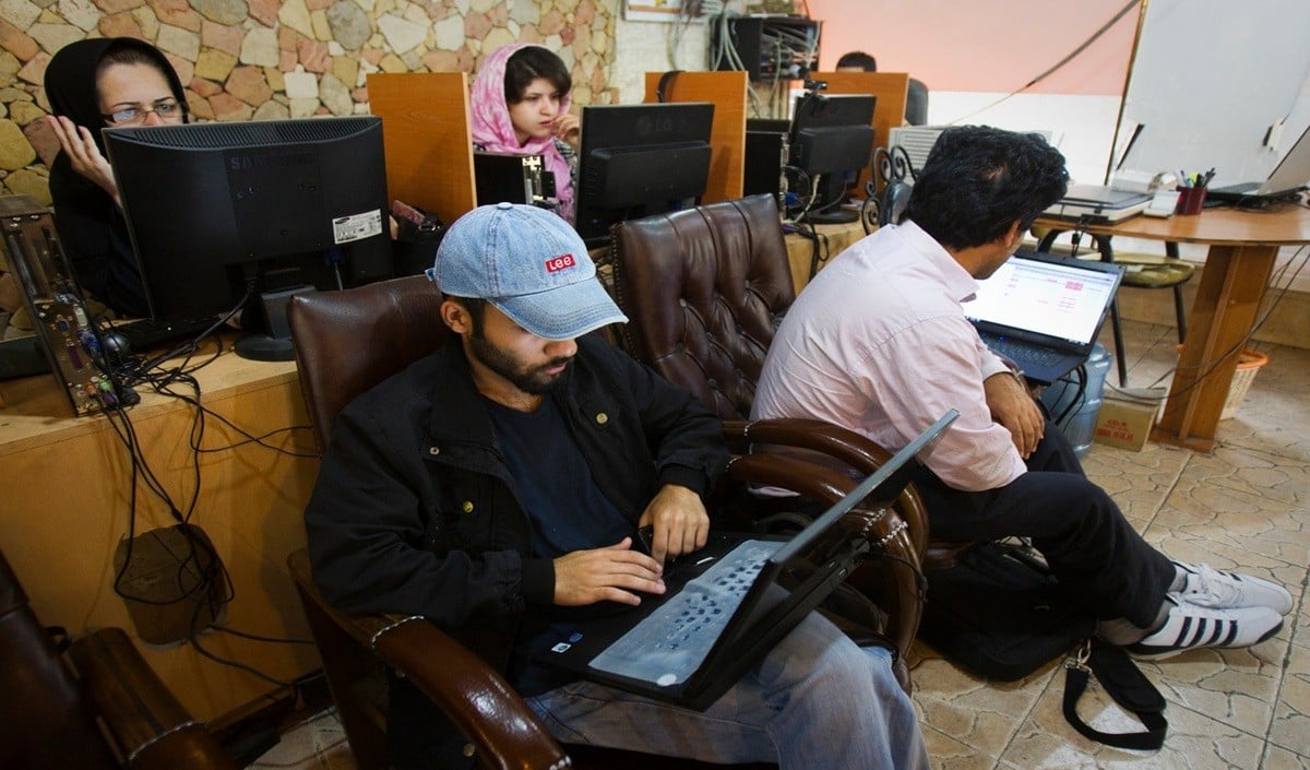 Iran का World Record! 57 दिन से Internet Blackout, US-Israel हमले के बाद दुनिया से कटा देश