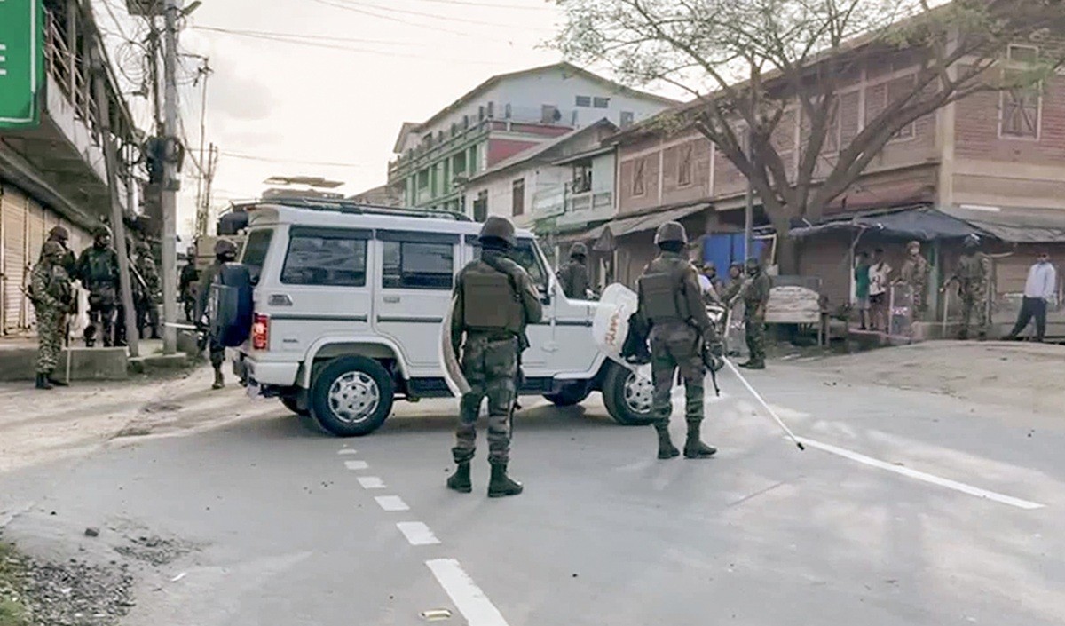 Manipur Rocket Attack: दो मासूमों की मौत से फिर भड़की हिंसा, 5 जिलों में Internet Ban