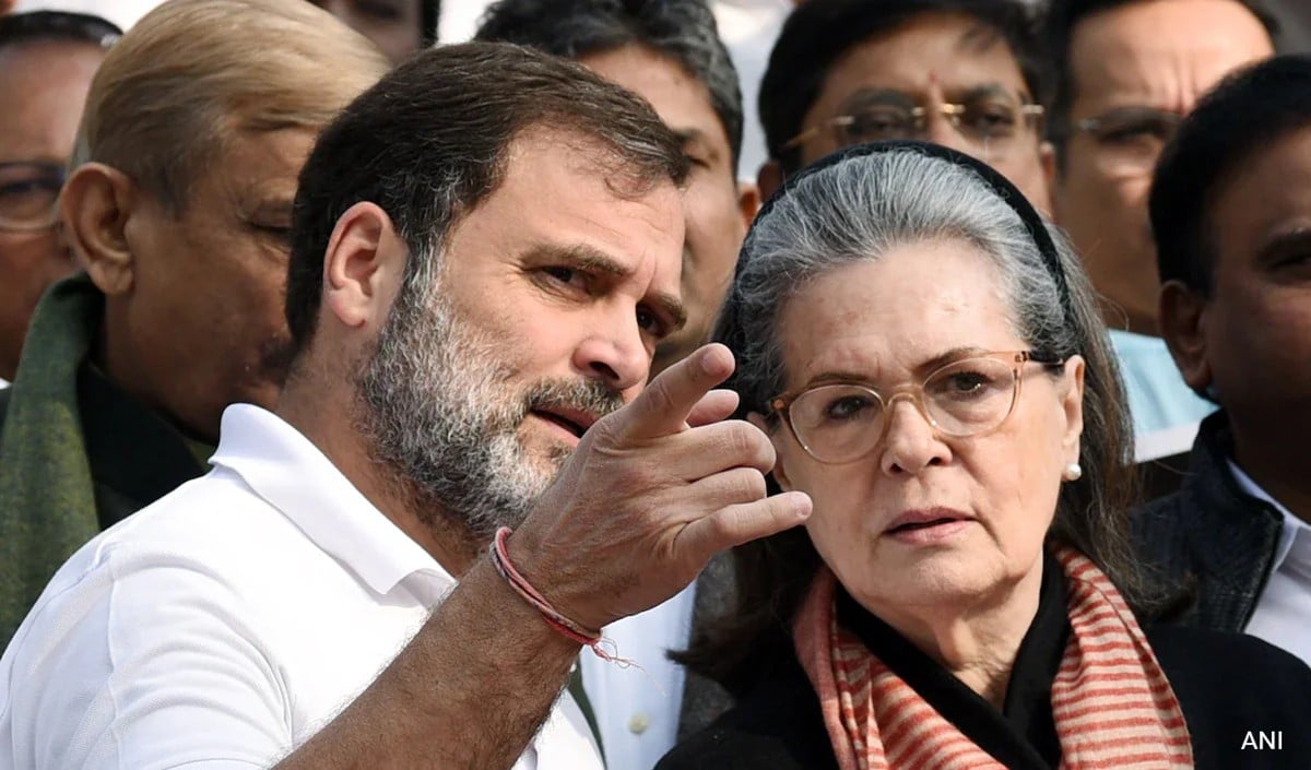 National Herald Case: सोनिया-राहुल गांधी को फौरी राहत या बढ़ीं मुश्किलें? Delhi HC में सुनवाई टली