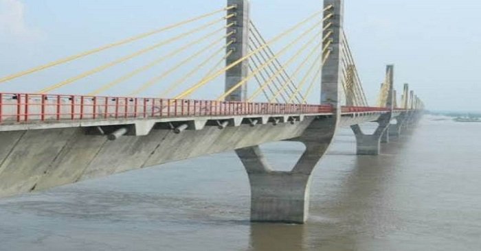 Ballia News: पत्नी के साथ हुआ था विवाद, युवक ने गंगा में लगाई छलांग